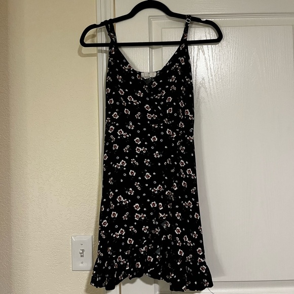 H&M Black Dress with Floral Design - Picture 1 of 3